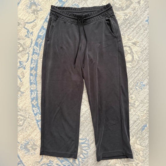 Athleta Seasoft Mid Rise Straight Crop - Picture 4 of 13